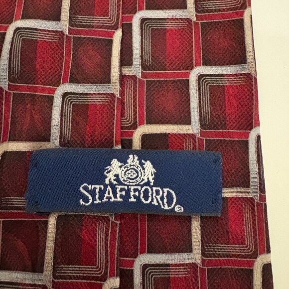 Stafford Red Geometric Silk Necktie Mens Tie Accessory Office Work Formal Gift - Picture 4 of 8